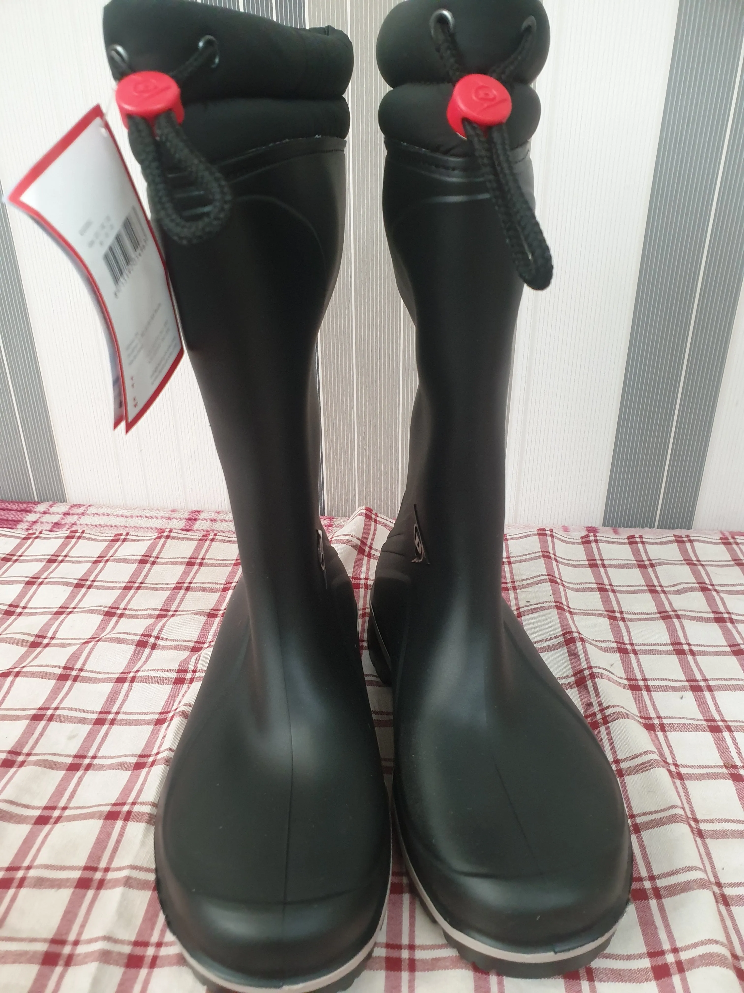 💦 NEW WITH TAGS 💦 Black Dunlop fleeced lined wellingtons FREE POSTAGE 🟢