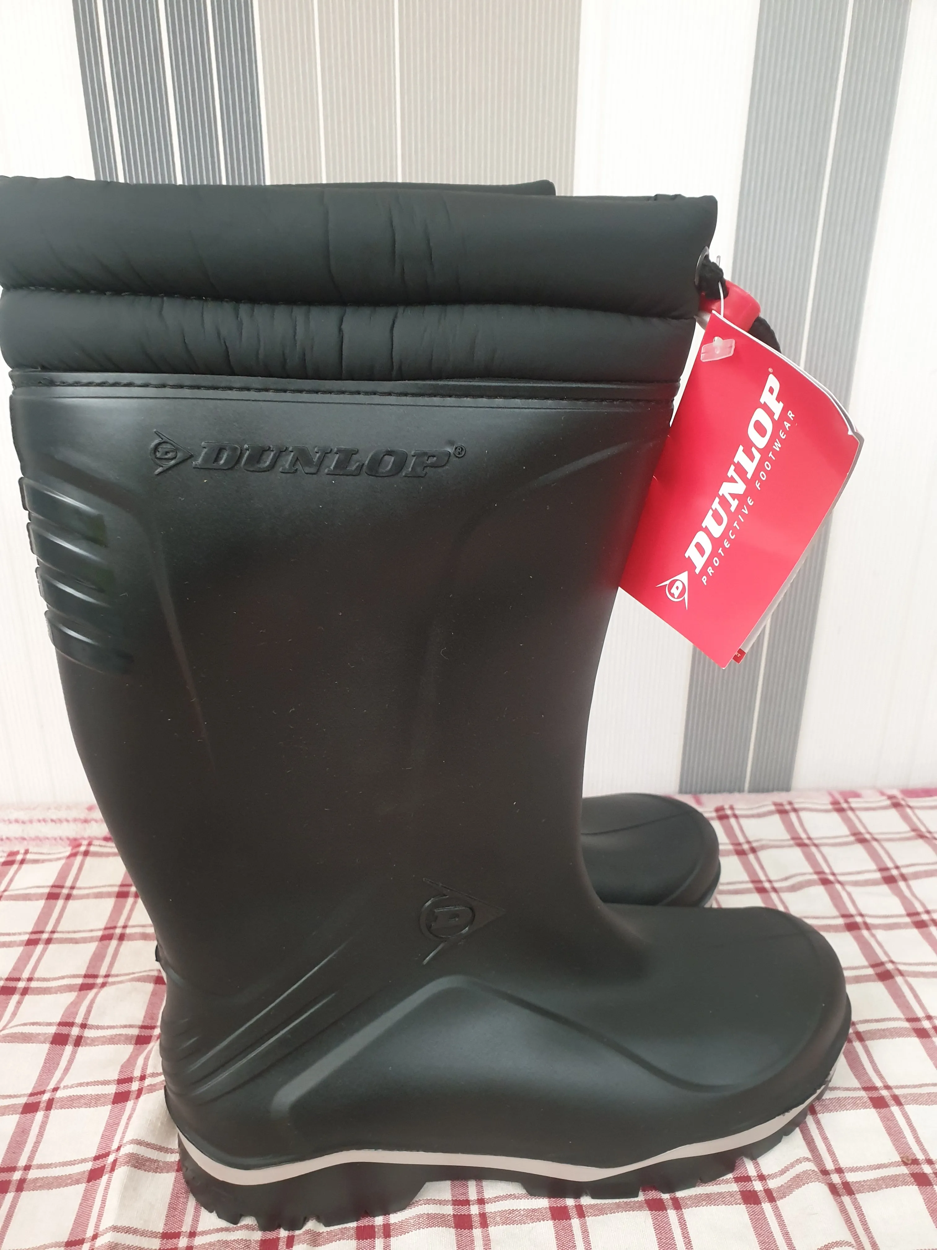 💦 NEW WITH TAGS 💦 Black Dunlop fleeced lined wellingtons FREE POSTAGE 🟢