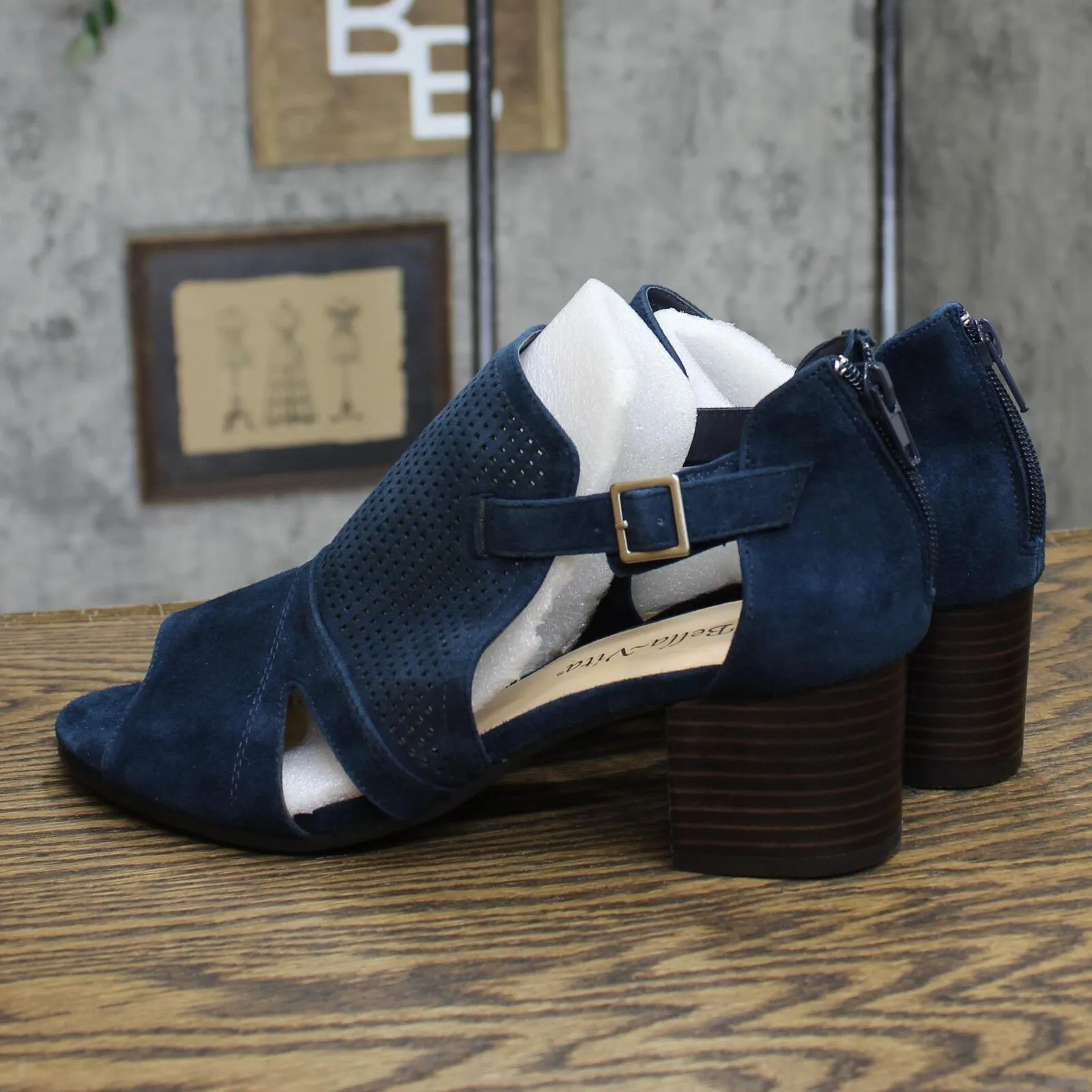 Bella Vita Womens Illiana Block Heel Heeled Sandal Navy Suede Leather Blue 8.5WW