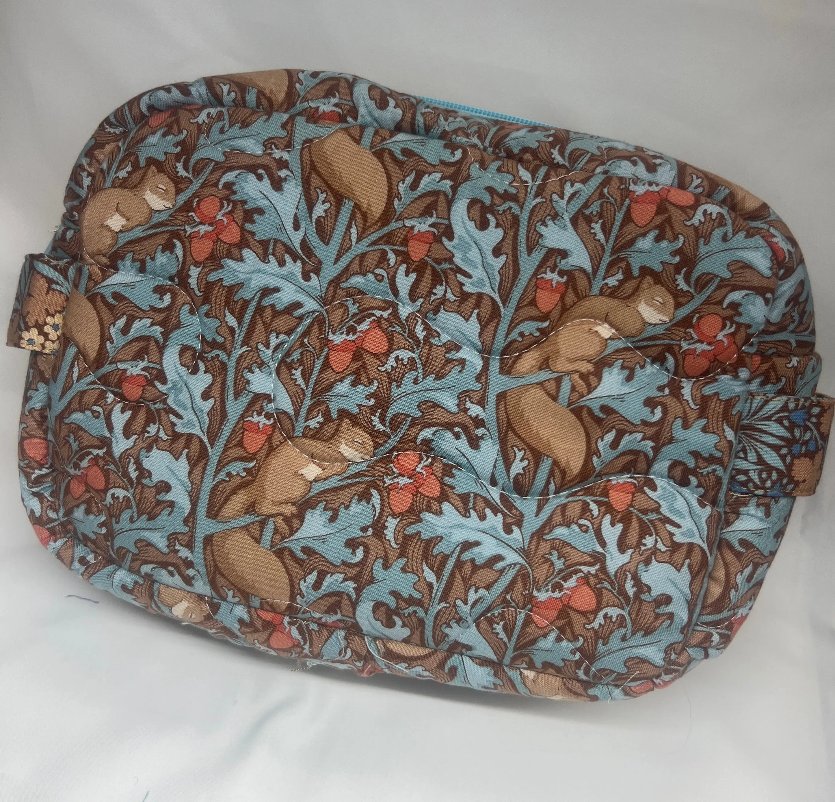 By Annie Project Easy Does It Bag Kit Tilda Hibernation