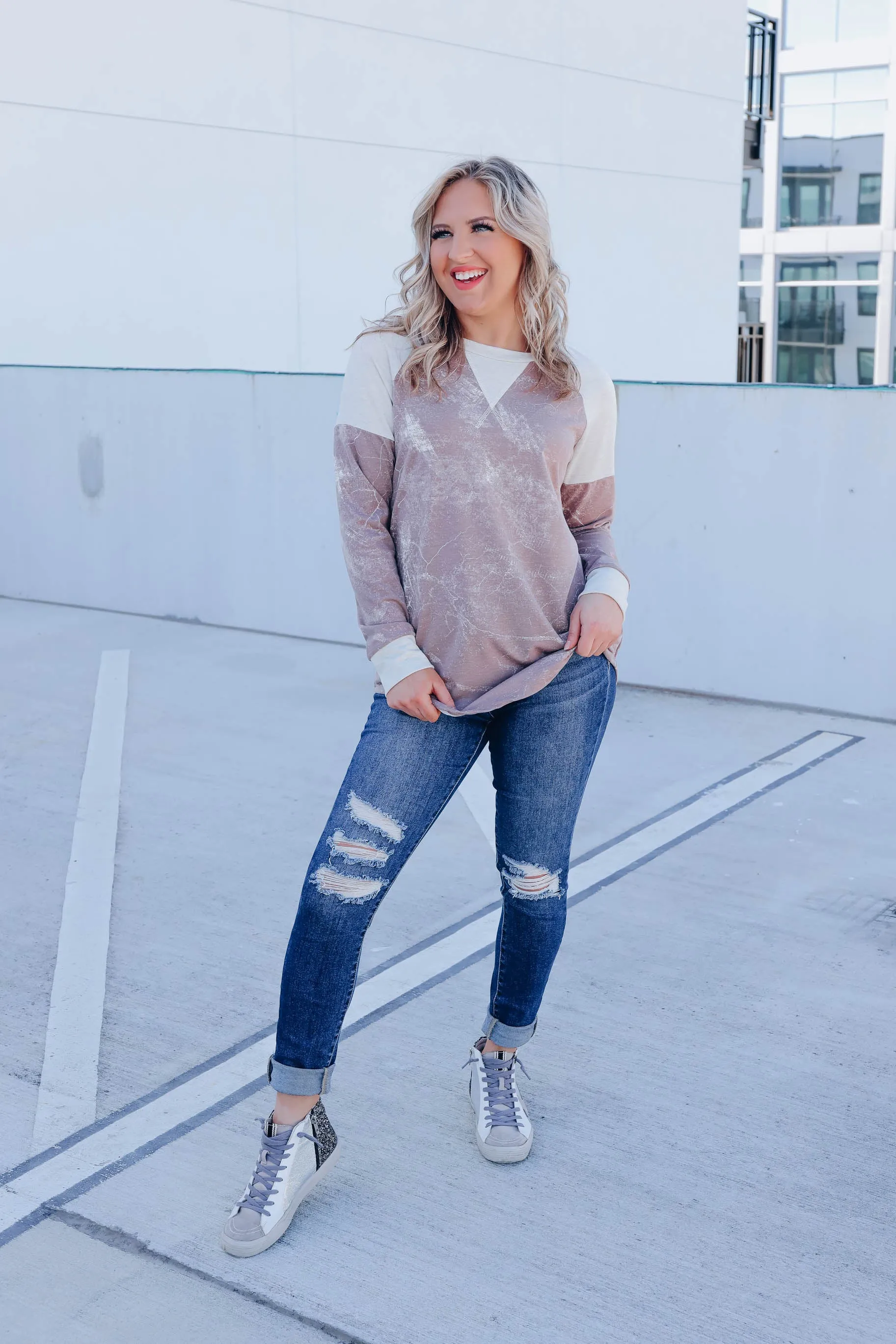 Carrara Raglan Sleeve Sweatshirt- Mocha