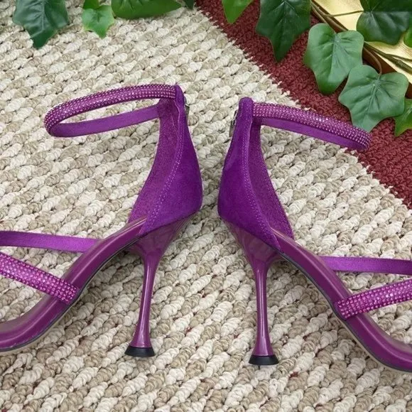 MARC FISHER LTD Carita Ankle Strap Heeled Sandal in Purple Size 7.5