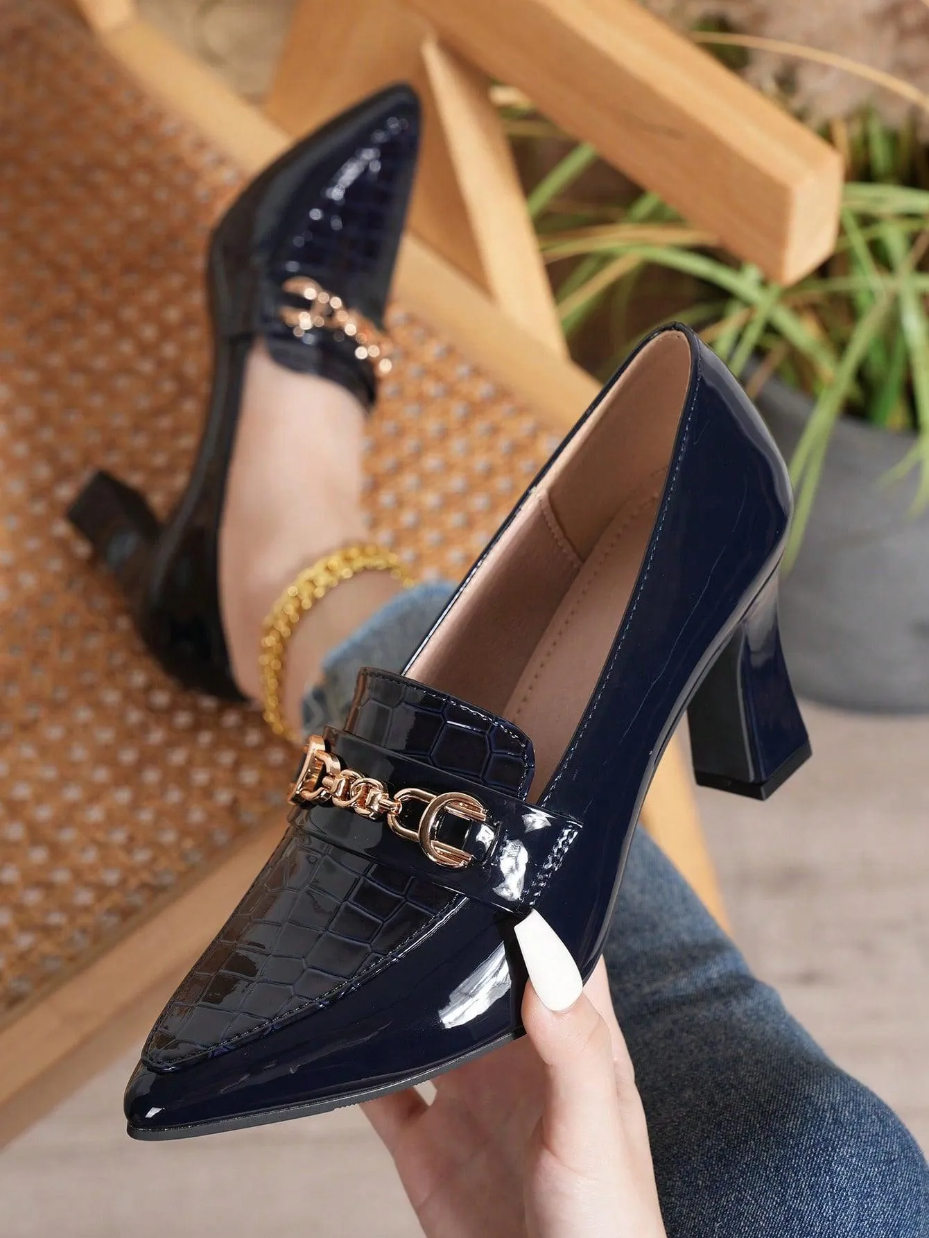 Metal Decor Point Toe Chunky Heeled Loafers