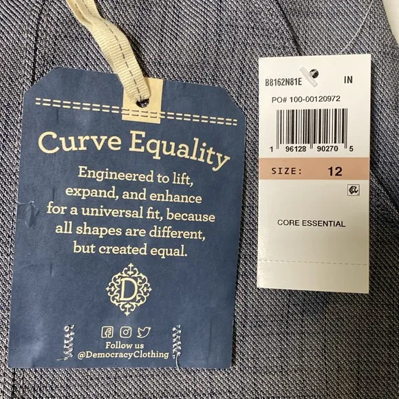 NWT Democracy “Ab Solution” Skyrise Trouser Shorts