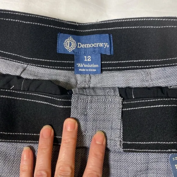 NWT Democracy “Ab Solution” Skyrise Trouser Shorts