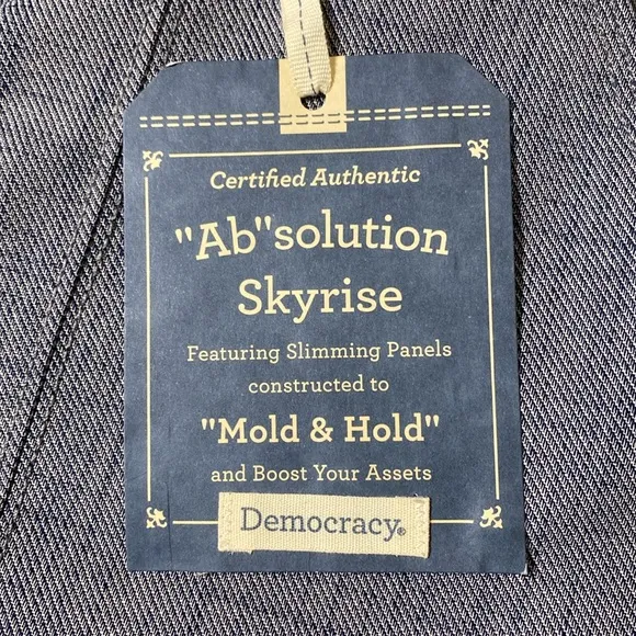 NWT Democracy “Ab Solution” Skyrise Trouser Shorts