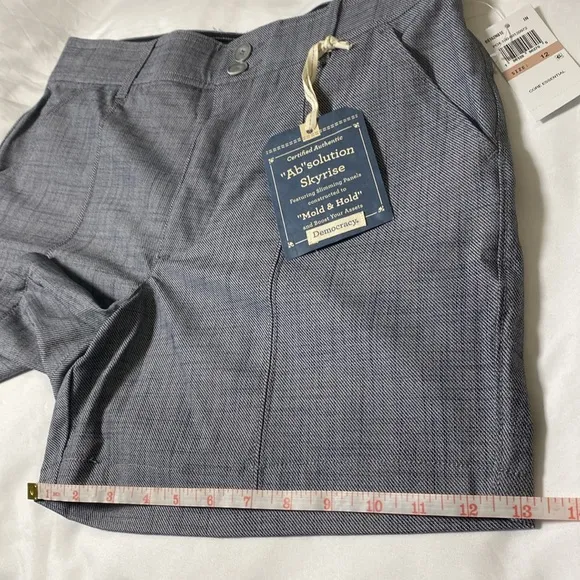 NWT Democracy “Ab Solution” Skyrise Trouser Shorts
