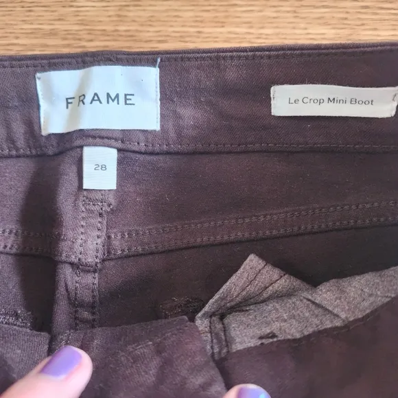 NWT Frame Le Crop Mini Boot Jean, Mid-Rise in Mahogany, Size 28