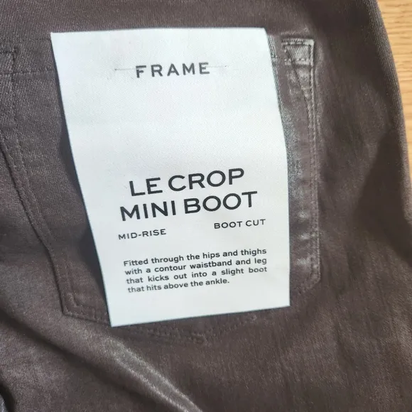 NWT Frame Le Crop Mini Boot Jean, Mid-Rise in Mahogany, Size 28