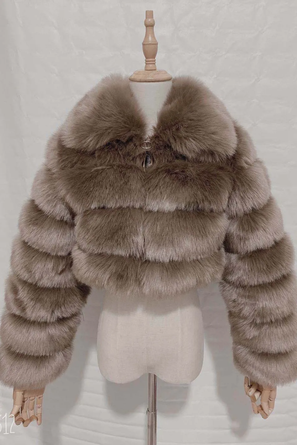 Short lapel imitation fur coat