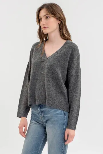 The Amalia V-Neck Basic Sweater