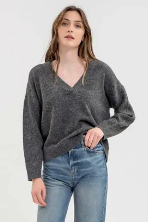 The Amalia V-Neck Basic Sweater