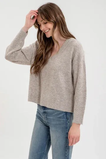 The Amalia V-Neck Basic Sweater